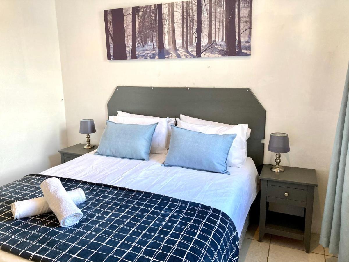 Mangolds Guest House Порт Елизабет Екстериор снимка