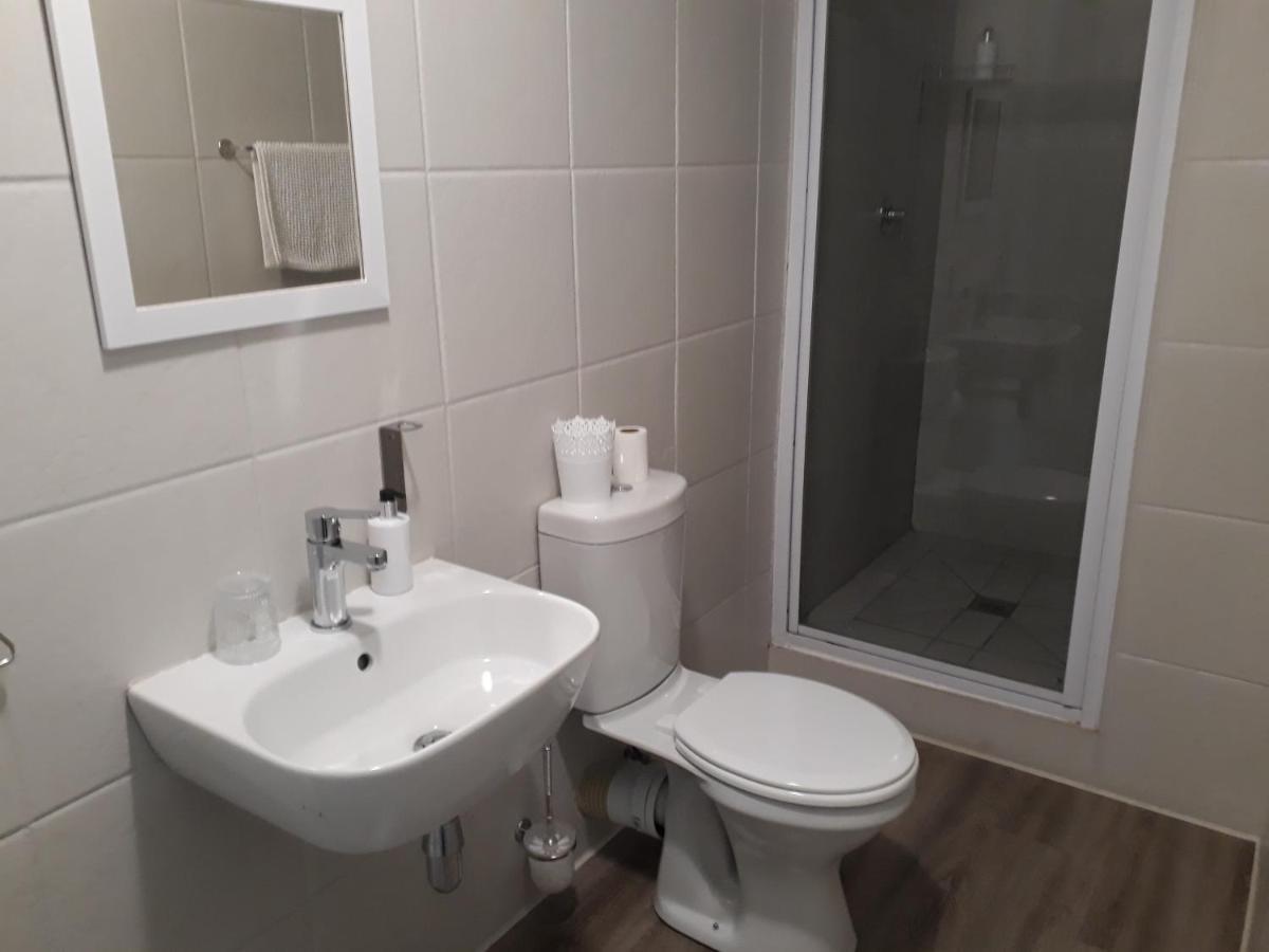 Mangolds Guest House Порт Елизабет Екстериор снимка