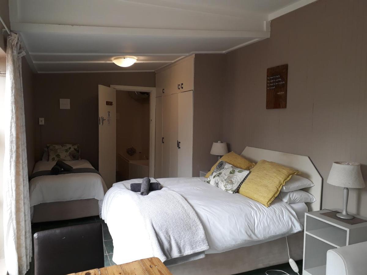 Mangolds Guest House Порт Елизабет Екстериор снимка